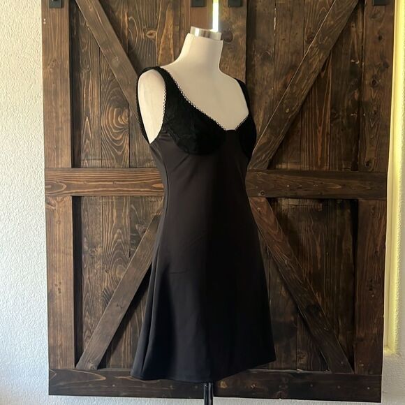 Elegant Short Dress Square Neck Lace Trim Bodycon Sleeveless Black Dress - Picture 3 of 11